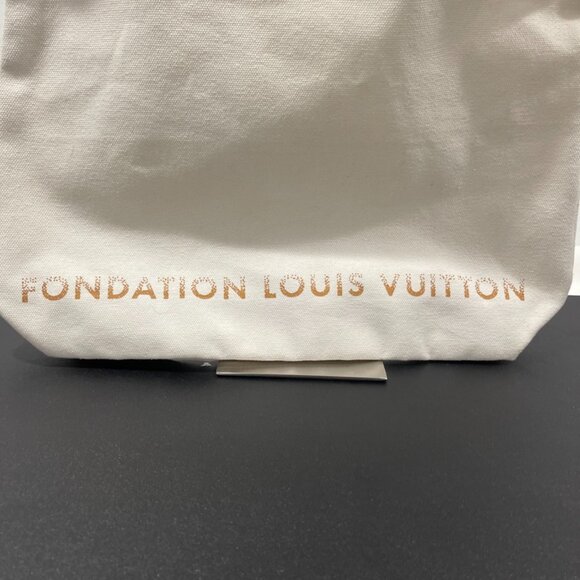 Louis Vuitton Cloth Handbag (143912) - Picture 3 of 7